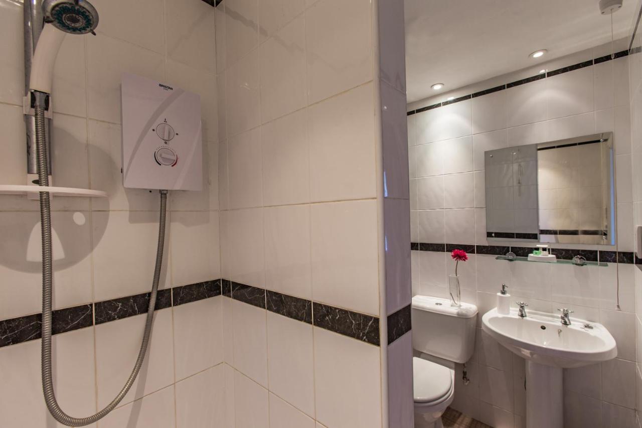 Bodkin House Hotel Little Badminton Экстерьер фото